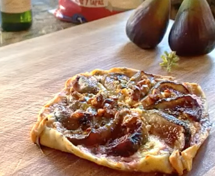 Galette de higos, nueces y queso azul
